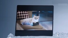 据悉，vivo X Fold5 可与Apple Watch 以及 iPhone、MacBook 和 iCloud 配合使用。(图片来源：vivo）