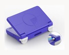 Retroid Pocket Flip 2（如图）是一款采用蛤壳式设计的掌上游戏机。(图片来源：Retroid）