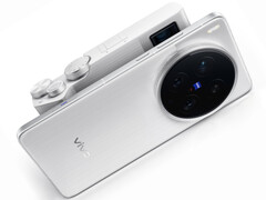 vivo 预计将把 X300 和 X300 Pro 作为几款创新相机的展示机，图为 X200 Ultra。(图片来源：vivo）