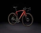 Trek Domane+ SL 配备碳纤维车架