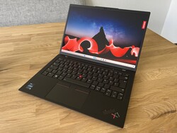 联想ThinkPad X1 Carbon G11评测。评测设备由以下单位提供：