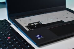 联想 ThinkPad T14 第 7 代：键盘已移除
