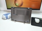 搭载 Core Ultra 处理器的 Prestige 13 AI+ 在与搭载骁龙芯片的 ZenBook A14 竞争时显得力不从心。