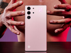 莫拉粉红色的 RedMagic 10 Pro。(图片来源：RedMagic）