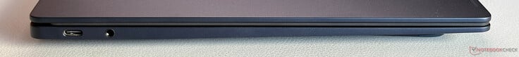 左侧:USB-C 3.2 Gen. 2 (10 Gbps, DisplayPort 1.4, 电力传输 3.0), 3.5 mm 立体声