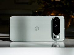 据说，Pixel 9 系列在更新到谷歌最新的Android 16 公共版本后，出现了几个破坏设备的 bug。(图片来源：Triyansh Gill & Unsplash）