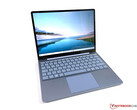 Surface Laptop Go 3 预计将与前代产品外观相似，如图所示。(图片来源：Notebookcheck）