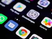 Android 带有应用抽屉和设置图标的智能手机