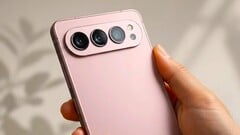 据称,得益于全新的三摄设计,三星Galaxy S27 Ultra相比Galaxy S26 Ultra具有四大优势。