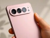 据称，得益于全新的三摄设计，三星Galaxy S27 Ultra相比Galaxy S26 Ultra具有四大优势。