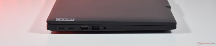 左：2 个 Thunderbolt 4、HDMI、USB A 3.2 Gen 1、3.5 毫米音频接口