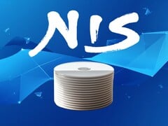 空白 PS5 光盘上显示的 NIS America 徽标