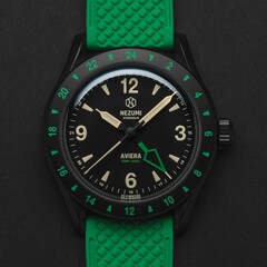 Nezumi Aviera 手表搭载 Miyota 9075 型自动格林威治标准时间机芯(图片来源:Nezumi Studios)