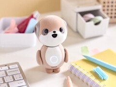 夏普 Poketomo 聊天机器人是一款日常人工智能伴侣,它能了解你的情况,并通过个性化对话做出回应。(图片来源:夏普)