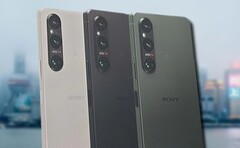 在关键的中国市场，索尼Xperia 1 V可能会以比其前代产品更便宜的价格推出。(图片来源：微博/Unsplash - 编辑)