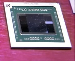 AMD在《福布斯》的演讲中偷偷介绍了未公布的Navi 32芯片。(图片来源：福布斯)