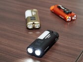 Acebeam UC3A 的三种不同颜色。