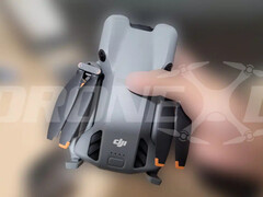 尽管有各种硬件升级的传闻，大疆创新 Mini 5 Pro 的重量预计将低于 250 克。(图片来源：via DroneXL）