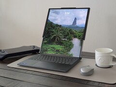 ThinkBook Plus Gen6 14 英寸机身配备 16.7 英寸 OLED 屏幕（图片来源：Notebookcheck）