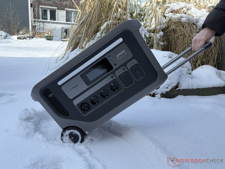 Anker Solix F3000 的手推车功能