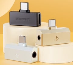 FiiO 推出了外置 USB-C 耳机 DAC Snowsky Tiny，有三种颜色和两个版本。(图片来源：FiiO）