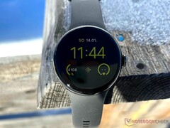 据泄露的消息称，Pixel Watch 4 将为健身爱好者提供新的 SOS 功能和新功能。(图片来源：Notebookcheck）