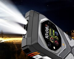 Oscal Tank 1 配备 170 流明双 LED 手电筒。(图片来源：Oscal）