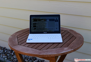 The Asus VivoBook E200HA in the shade