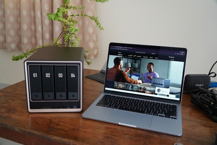 Ugreen NASync DXP4800 GT 运行于 UGOS Pro 操作系统