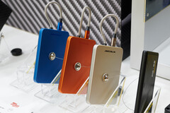 Pocket 5 有三种颜色可供选择,已于 2 月底在 IWA 上展出。