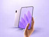 Oppo Pad Mini 柔光版的正面和背面展示，配有一支手写笔