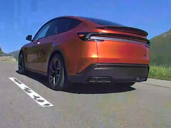 2026 款特斯拉 Model Y 性能版（图片来源：@stenboo/X）。