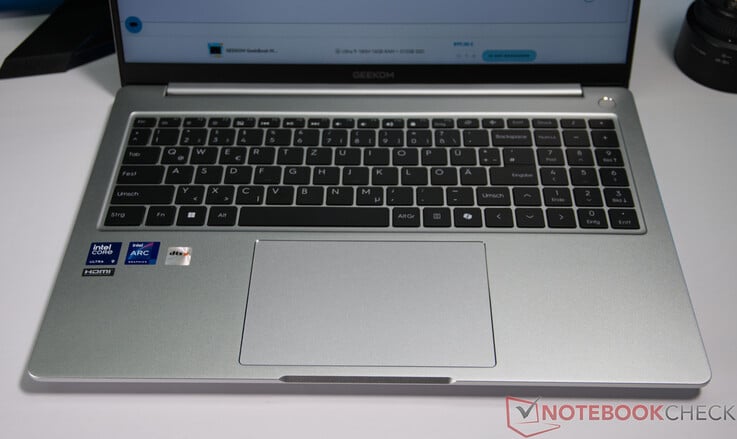 Geekom GeekBook M16 的输入设备