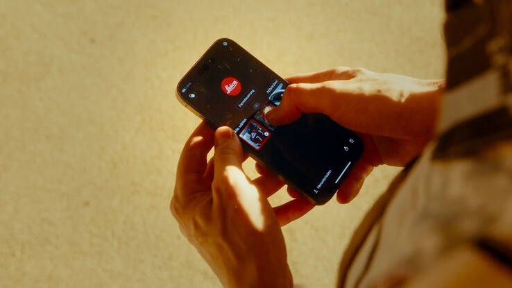 Leica D-Lux 8 的照片可以无线传输到智能手机上。