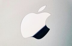 Apple 可能成为首家根据《数字市场法》被罚款的公司。(图片：Alex Kalinin）