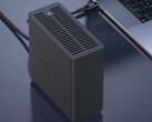 D4 基本上是一个可容纳多达四个固态硬盘的机箱（图片来源：TerraMaster）