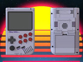 PiBoy DMGx 使Raspberry Pi 5 看起来像一个具有 SEGA Genesis 风格控制的 Game Boy。(图片来源：实验 Pi - 已编辑）