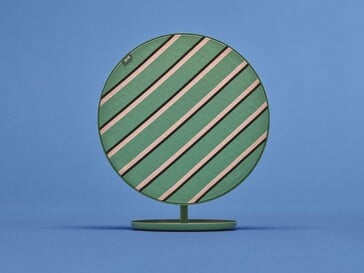 宜家 Solskydd 11 英寸蓝牙扬声器。(图片来源：宜家）