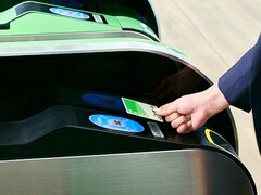 2017 年之前的一些索尼 FeliCa IC 卡（包括在 JR 东日本火车站使用的 Suica 卡）容易受到黑客攻击。(图片来源：索尼）