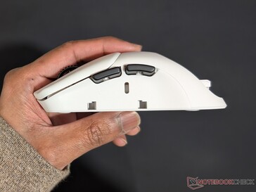 探路者核心的左侧。