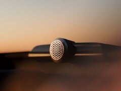 全新沃尔沃 EX60 内部的 Bowers & Wilkins 高音扬声器特写。(图片：沃尔沃）