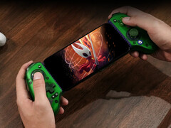 非官方 Hollow:骑士丝绸之歌》手机移植版更新至 1.0.5b 版本。图:游戏在手机上运行。(图片来源:GameSir - 已编辑)