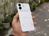 即将发布的Phone（4b）的泄露图片。