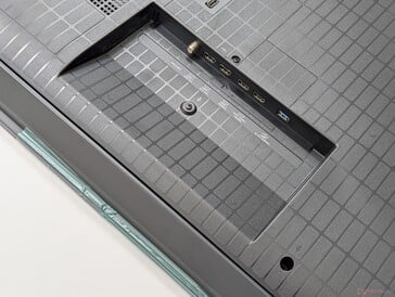 仅提供 HDMI 和天线视频输入。请注意，只有一个 HDMI 端口支持 eARC