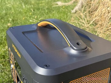 顶部有坚固的把手