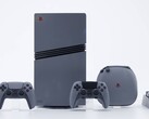 复古灰色的 PlayStation 5 Pro 30 周年纪念限量版主机，配有两个配套的 DualSense 控制器、一个便携包和一个控制器充电底座。(图片来源：索尼互动娱乐）