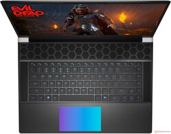 评测中戴尔 Alienware x16 R2 P120F