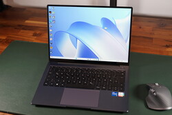 测试华为 MateBook 14。