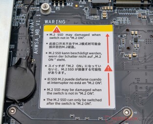 使用 U.2 固态硬盘时的重要注意事项