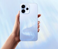 Oppo Reno15 FS 5G 在防水机身中内置了 5000 万像素自拍摄像头。(图片来源：Oppo）
